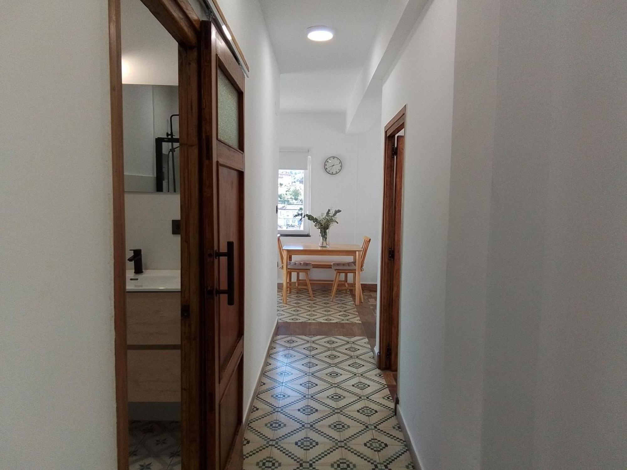 Arbetick Piso Asequible Y Bien Comunicado * Oviede